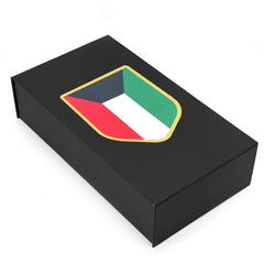 روفاتي علم الكويت 2023 مع حامل ذهبي