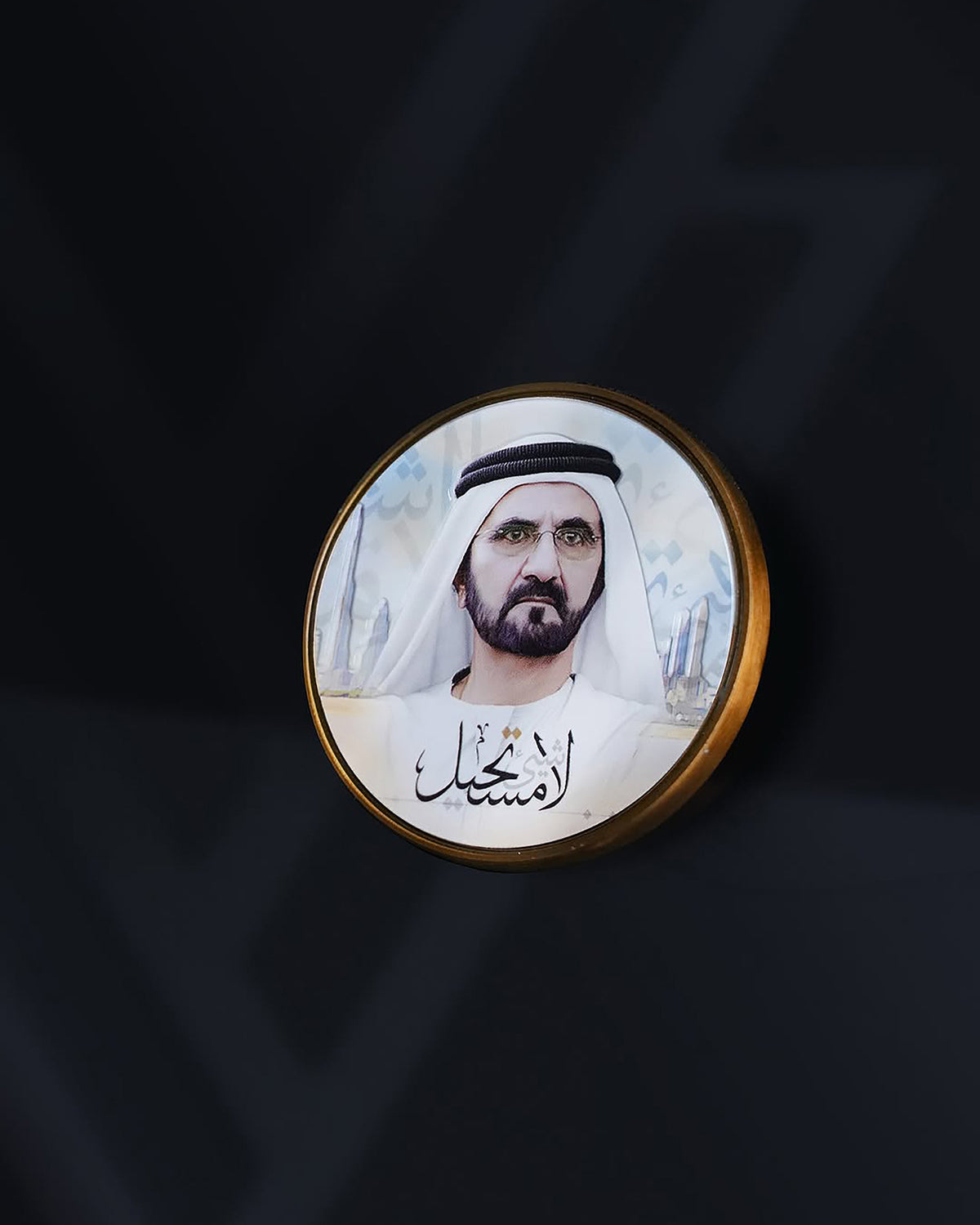 عملة روفاتي الذهبية الملونة للشيخ محمد بن راشد