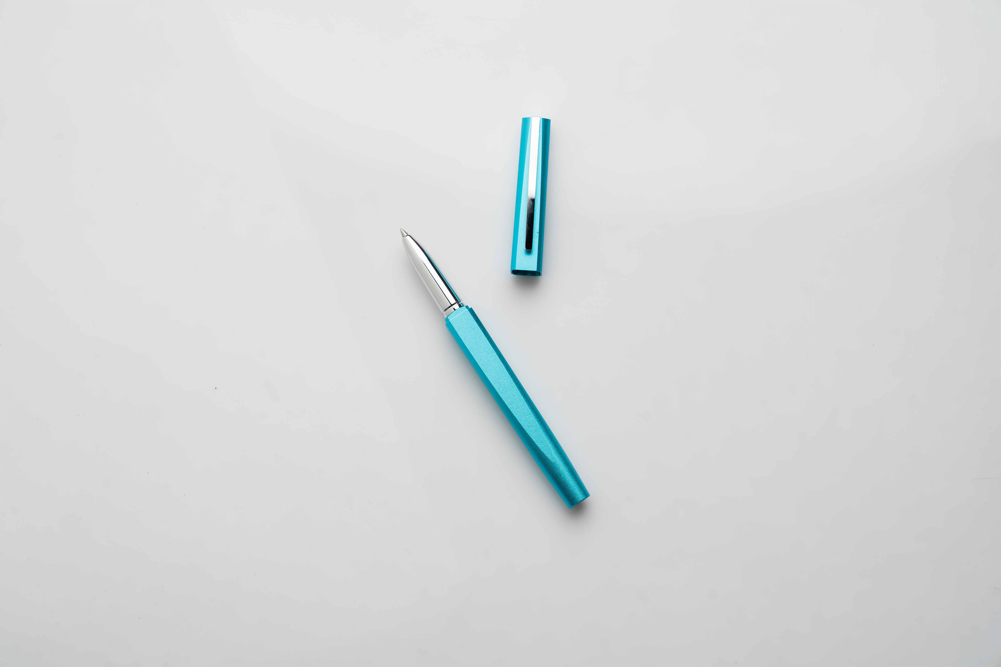 قلم ألومنيوم أسطوانة مربعة