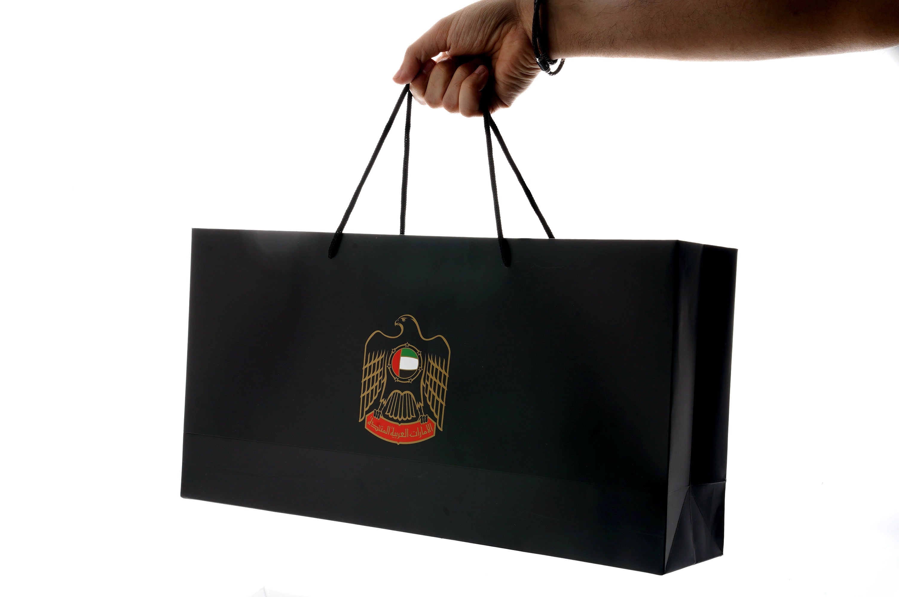 صندوق روفاتي لكبار الشخصيات - اليوم الوطني الإماراتي 50