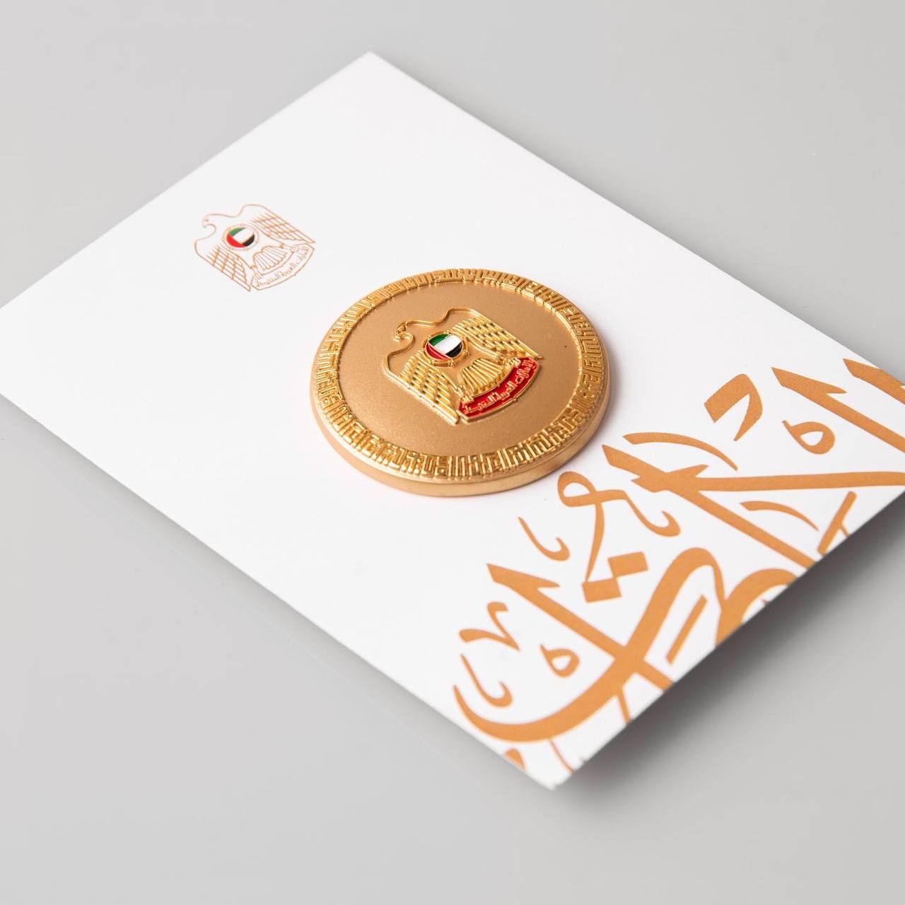 شارة روفاتي بشعار دولة الإمارات العربية المتحدة
